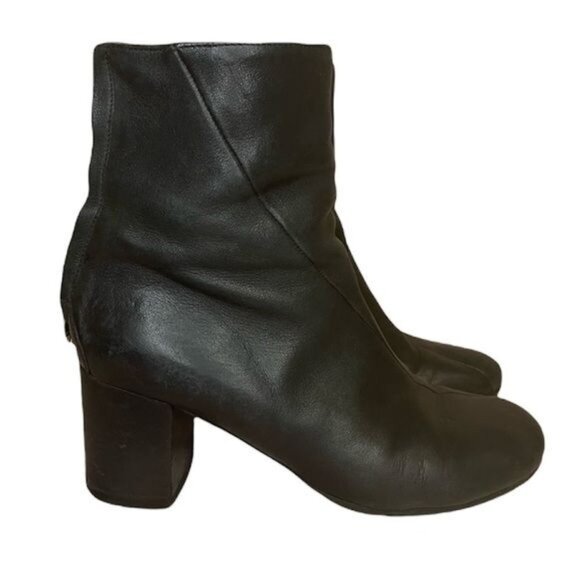 Acne Studios Black Leather Ankle Boots w/ Chunky Heels Size 38 US 8 - Picture 1 of 6